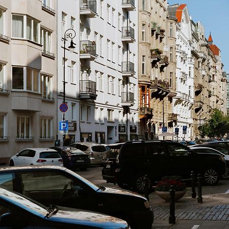 City Garage Apartment - Lwowska 9 Варшава Экстерьер фото